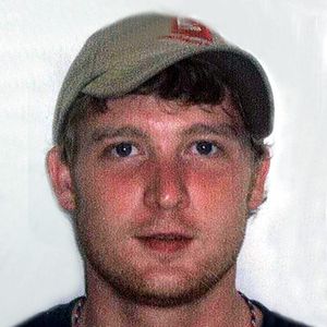 Dustin Benton