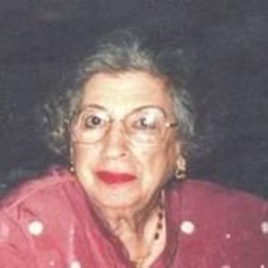 Esther Estefania Curi Aucar