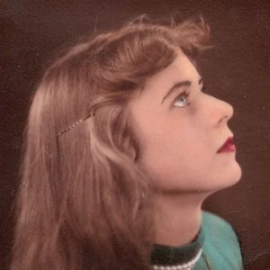 Mae Bruce