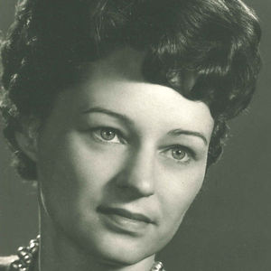 Carolyn  J. Grout