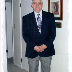 Lloyd (Butch) Barnhart
