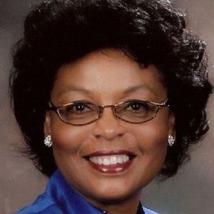 Mrs. Linda Banks Roan