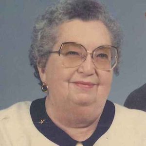 Mrs. Wilma E. (nee Wasen) Lloyd