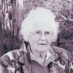 Essie Marhofer