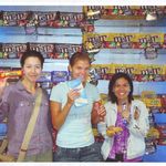 walking around together with jen, noriko (japanese) and me (pilipina, jen was awesome and friendly...will be missing her..