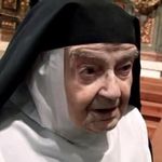 Sister Teresita Barajuen, A nun believed to hold the world record of 86 years cloistered in a monastery has died in Spain.
Sister Teresita Barajuen