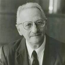  Leon  Klenicki