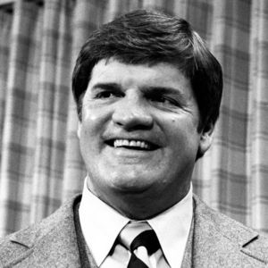  Monte  Clark