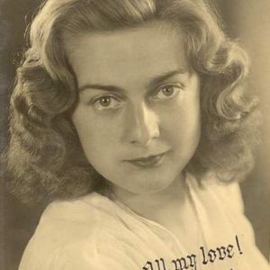 Mrs. Ilse Raedler Estridge