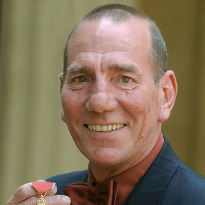 Pete Postlethwaite