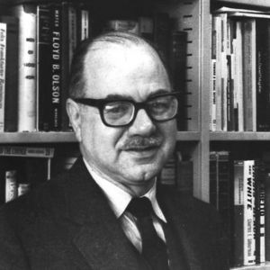 Daniel Bell