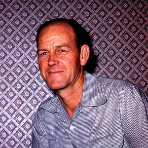 Robert W Nelson