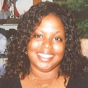 Ariane R. Saunders