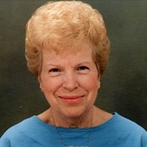 Beatrice "Bea" Dove