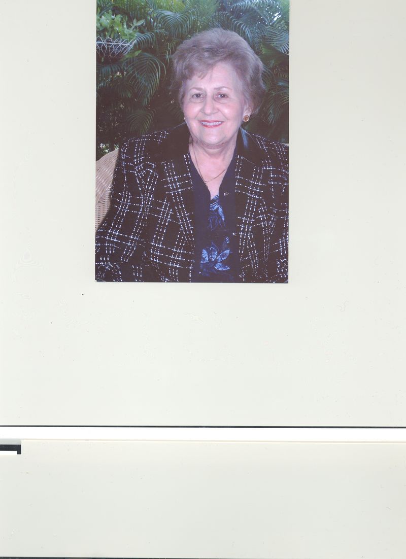 Record image of Angela Molina