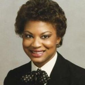 Lisa J Willis