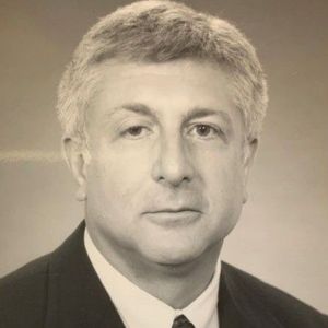 Robert O Lampl