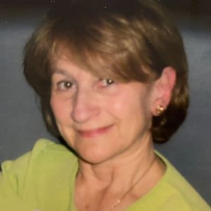Roberta "Robin" Mandile
