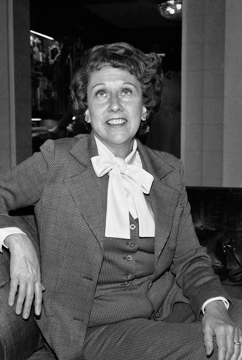 Obituary Photos Honoring Jean Stapleton - Tributes.com