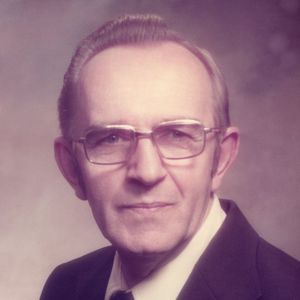 Larrie W. Owczarek