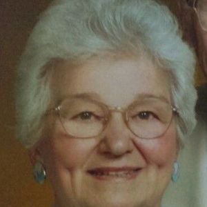 Pauline Kapsis Pikunas